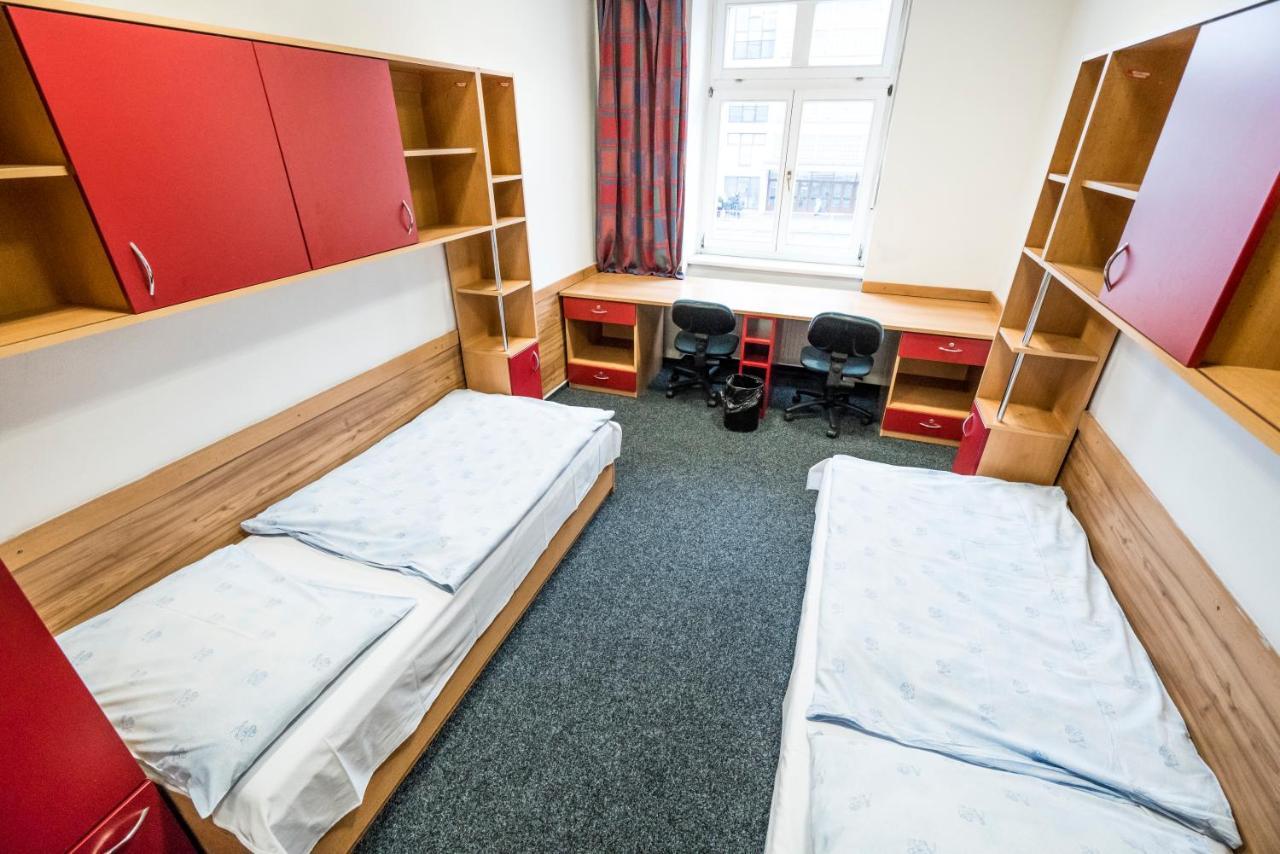פראג Hostel Masarykova מראה חיצוני תמונה