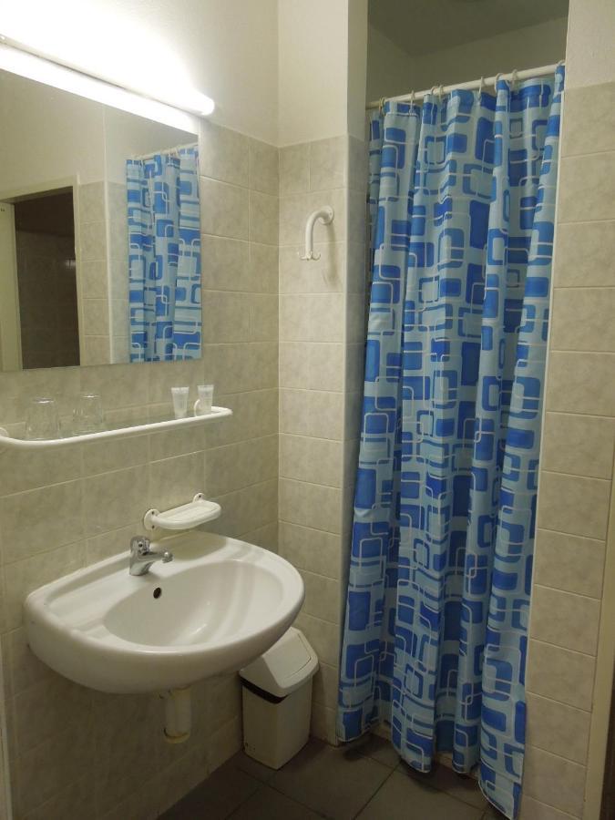 פראג Hostel Masarykova מראה חיצוני תמונה