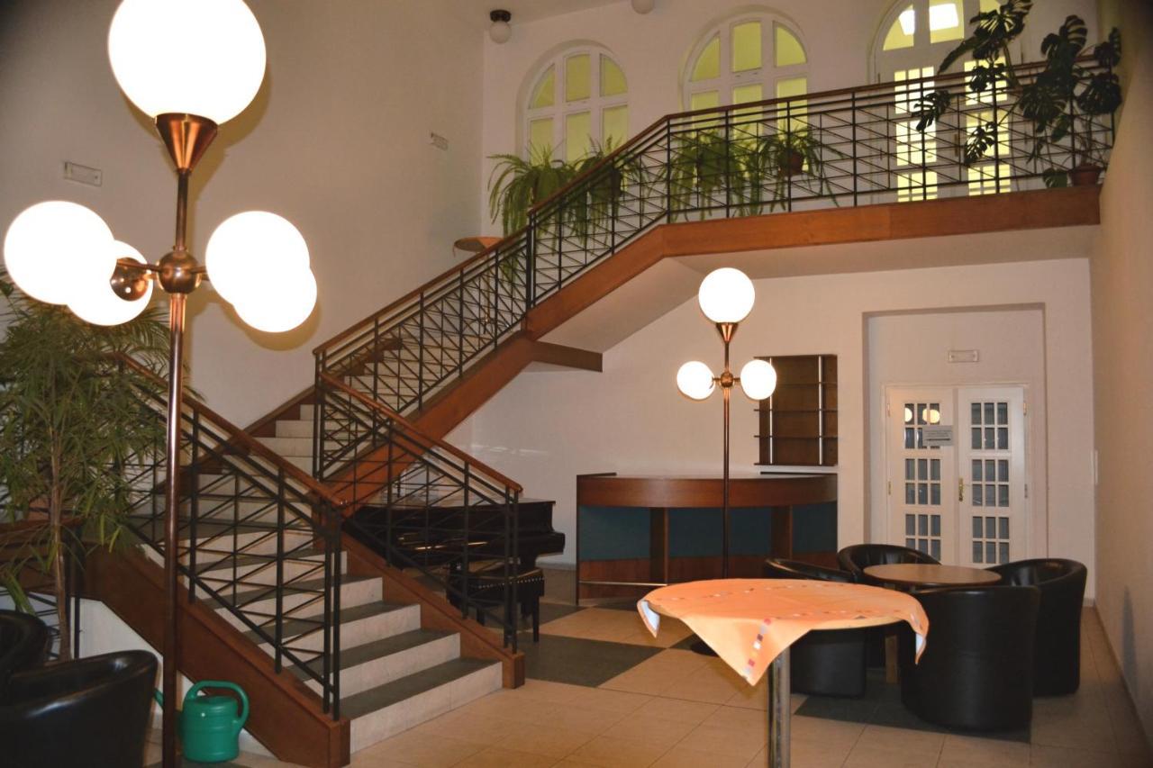 פראג Hostel Masarykova מראה חיצוני תמונה