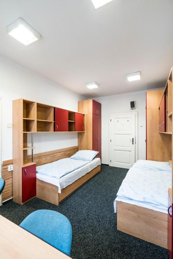 פראג Hostel Masarykova מראה חיצוני תמונה