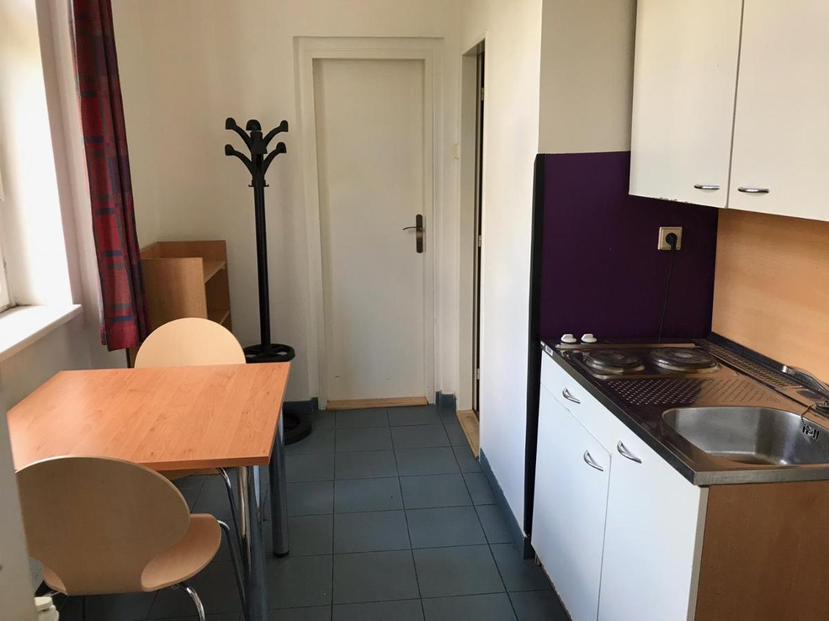 פראג Hostel Masarykova מראה חיצוני תמונה