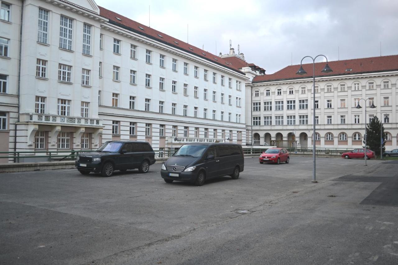 פראג Hostel Masarykova מראה חיצוני תמונה