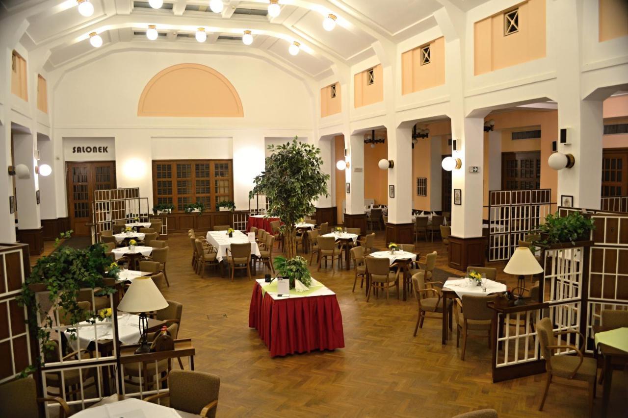 פראג Hostel Masarykova מראה חיצוני תמונה